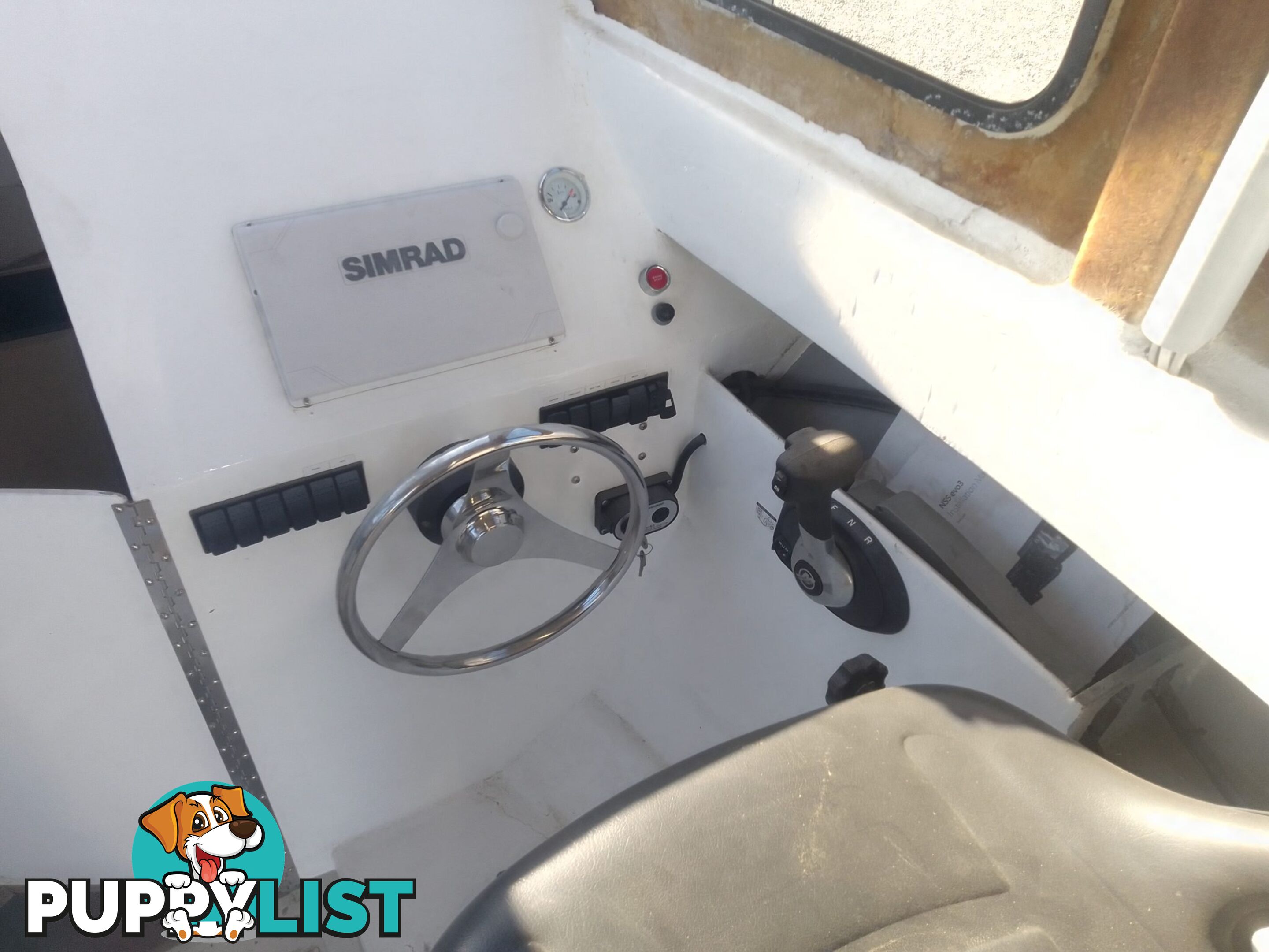 USED 1985 SWIFT CRAFT 7.1M HALF CABIN WTH A 6 CYLINDER MERCRUISER INBOARD DIESEL ENGINE ON A CUSTOM DUAL AXLE TRAILER