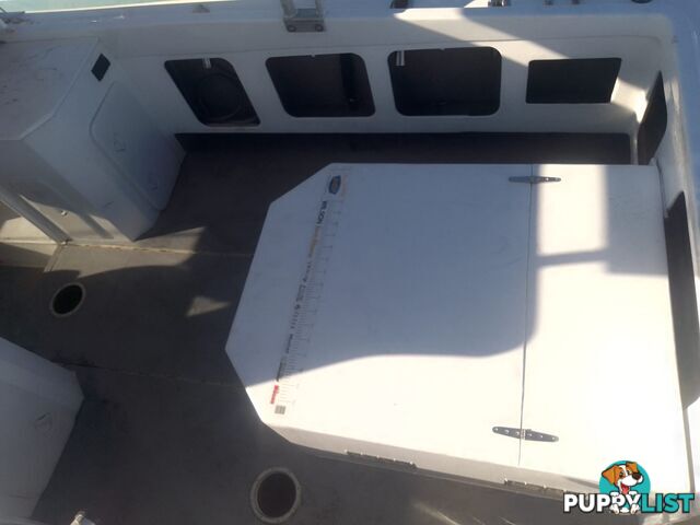 USED 1985 SWIFT CRAFT 7.1M HALF CABIN WTH A 6 CYLINDER MERCRUISER INBOARD DIESEL ENGINE ON A CUSTOM DUAL AXLE TRAILER