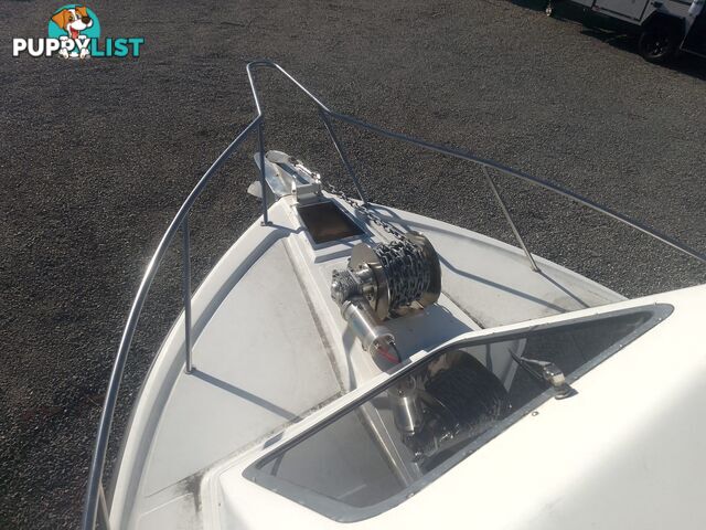 USED 1985 SWIFT CRAFT 7.1M HALF CABIN WTH A 6 CYLINDER MERCRUISER INBOARD DIESEL ENGINE ON A CUSTOM DUAL AXLE TRAILER
