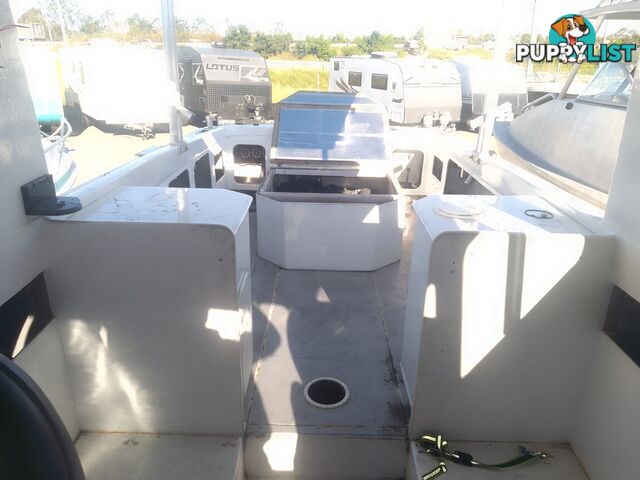 USED 1985 SWIFT CRAFT 7.1M HALF CABIN WTH A 6 CYLINDER MERCRUISER INBOARD DIESEL ENGINE ON A CUSTOM DUAL AXLE TRAILER