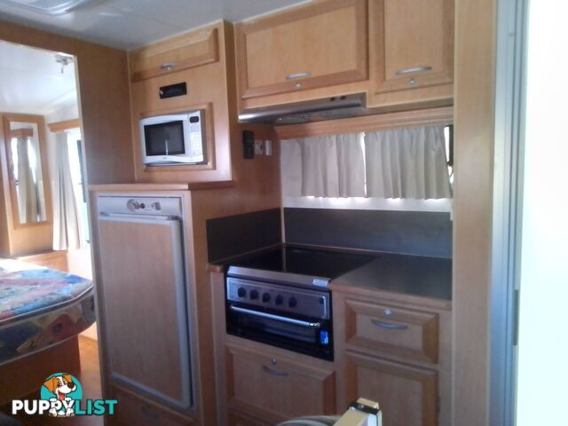 USED 2011 CREATIVE GRANT TOURER IN EXCELLENT CONDITION THROUGHOUT