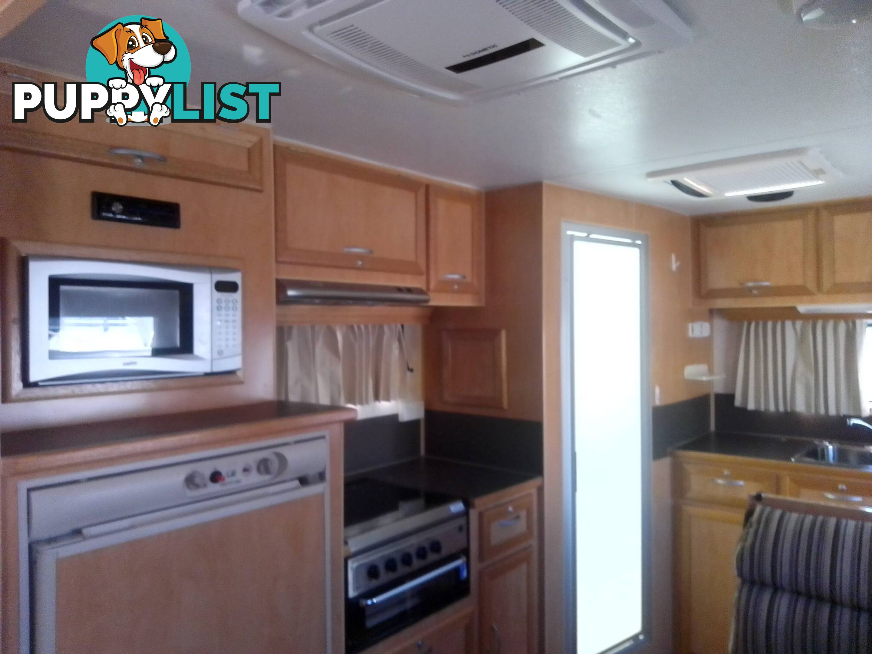 USED 2011 CREATIVE GRANT TOURER IN EXCELLENT CONDITION THROUGHOUT