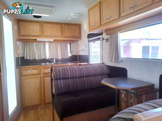 USED 2011 CREATIVE GRANT TOURER IN EXCELLENT CONDITION THROUGHOUT
