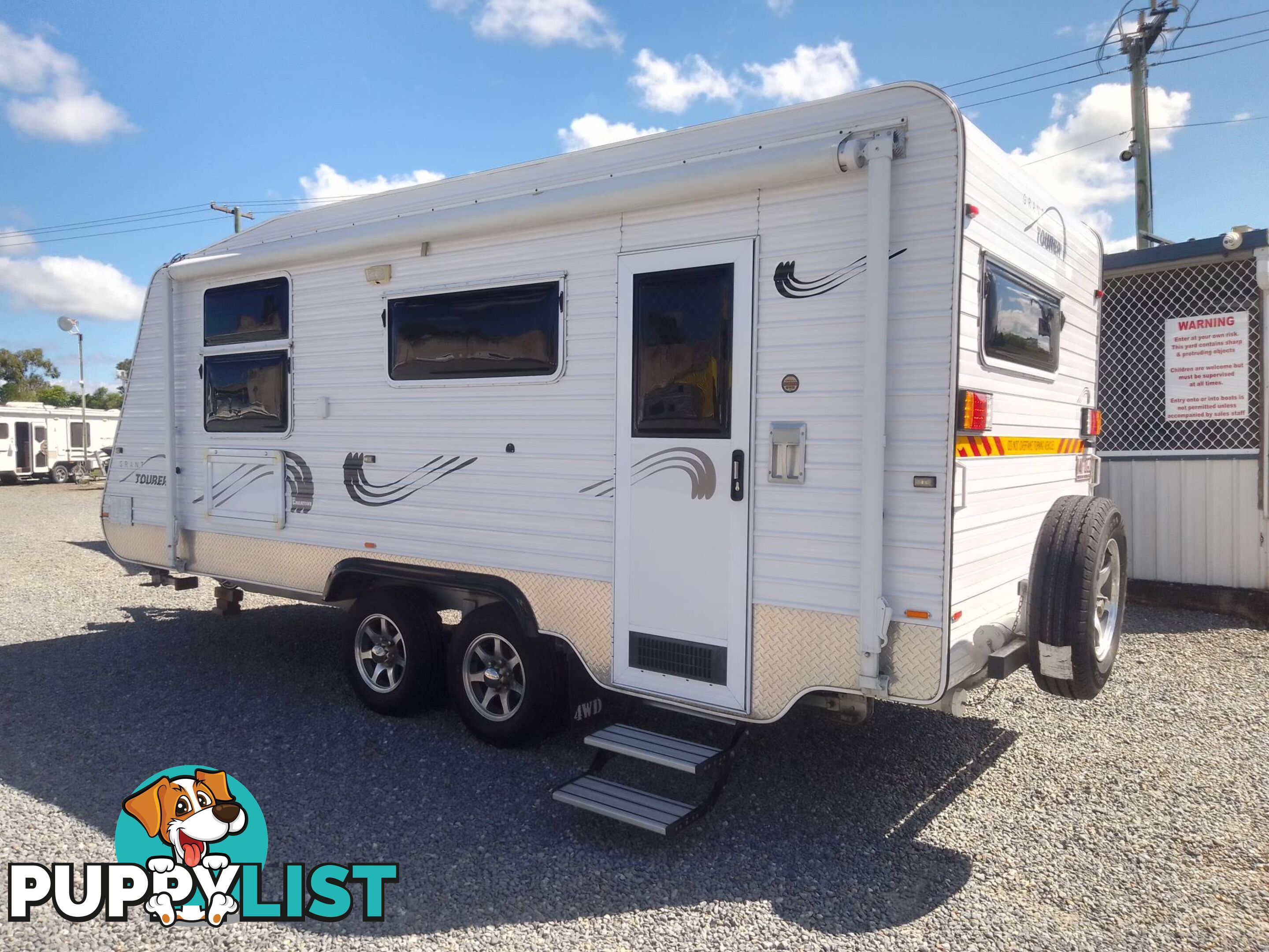 USED 2011 CREATIVE GRANT TOURER IN EXCELLENT CONDITION THROUGHOUT