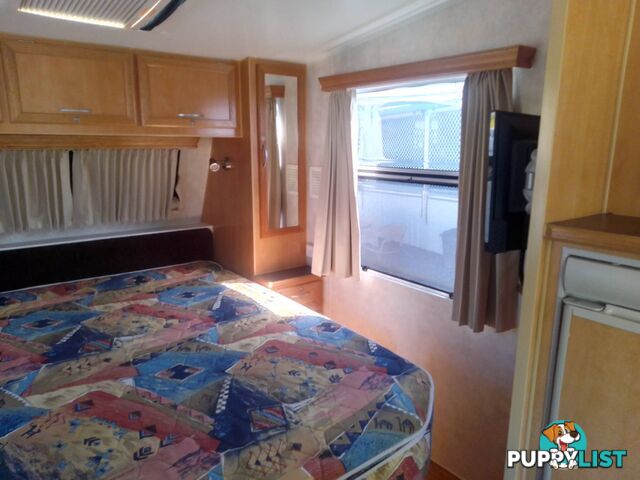 USED 2011 CREATIVE GRANT TOURER IN EXCELLENT CONDITION THROUGHOUT
