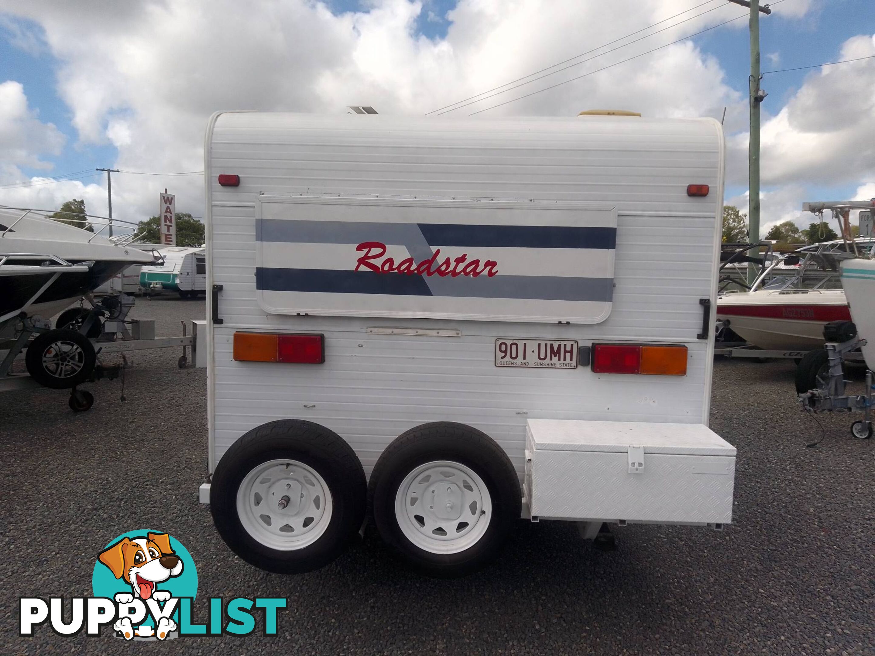 USED 2004 ROADSTAR LTD EDITION DUAL AXLE SEMI OFFROAD CARAVAN