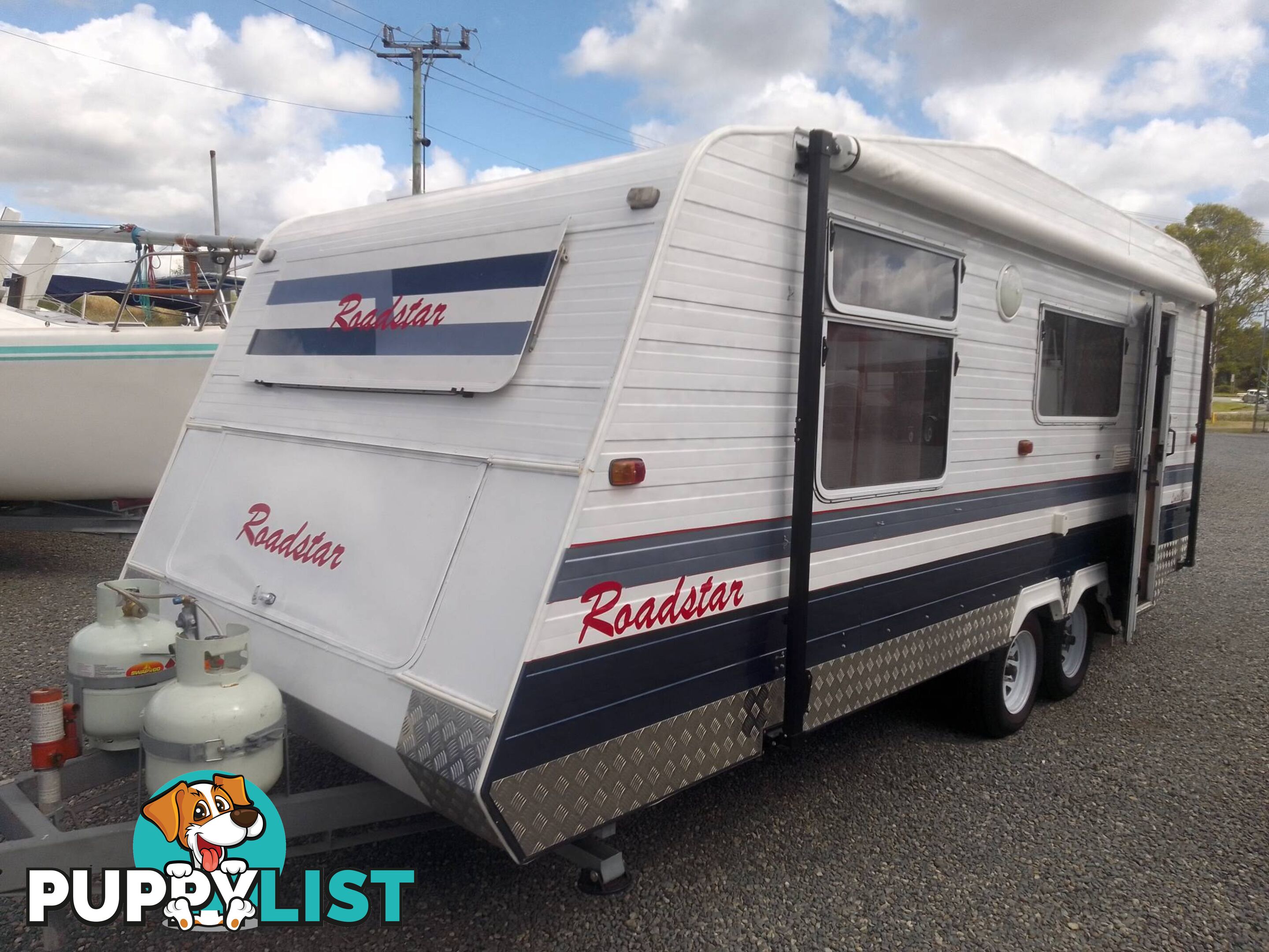 USED 2004 ROADSTAR LTD EDITION DUAL AXLE SEMI OFFROAD CARAVAN