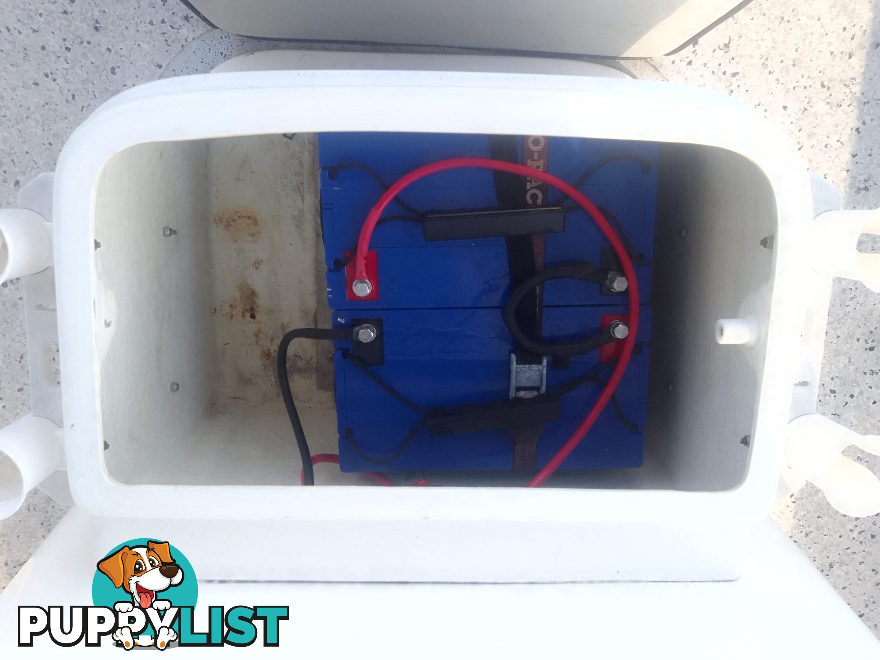 USED 2012 BONITO 560 CENTRE CONSOLE WITH A 2016 150HP EVINRUDE ETEC OUTBOARD ON A 2016 MAYFAIR MARINE DUAL AXLE TRAILER