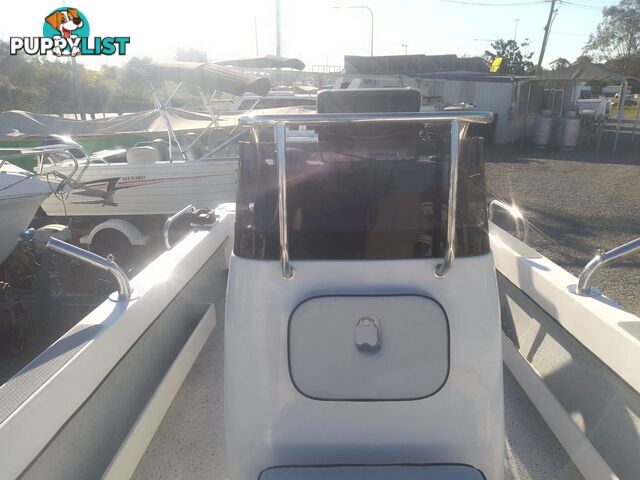 USED 2012 BONITO 560 CENTRE CONSOLE WITH A 2016 150HP EVINRUDE ETEC OUTBOARD ON A 2016 MAYFAIR MARINE DUAL AXLE TRAILER