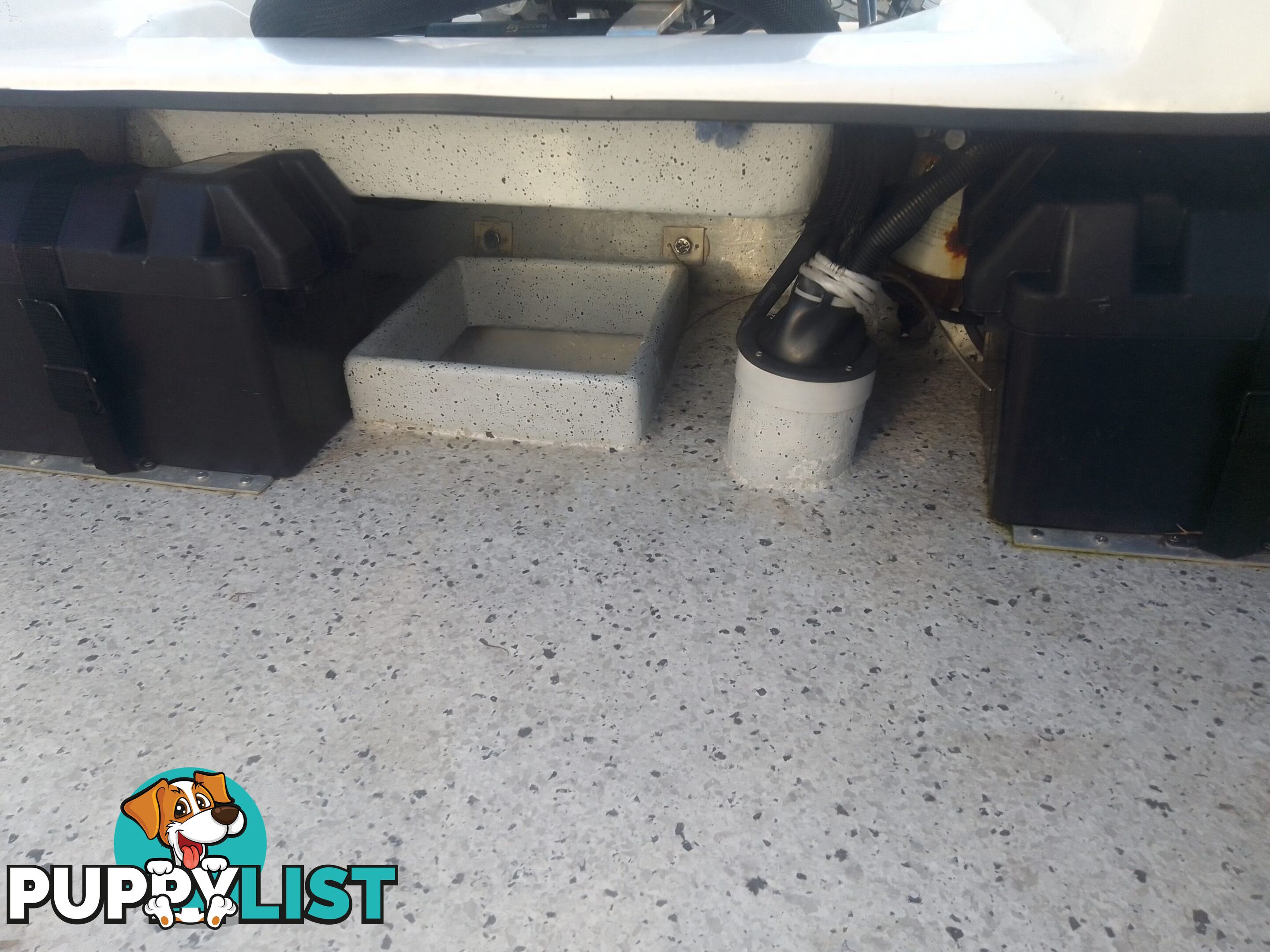 USED 2012 BONITO 560 CENTRE CONSOLE WITH A 2016 150HP EVINRUDE ETEC OUTBOARD ON A 2016 MAYFAIR MARINE DUAL AXLE TRAILER