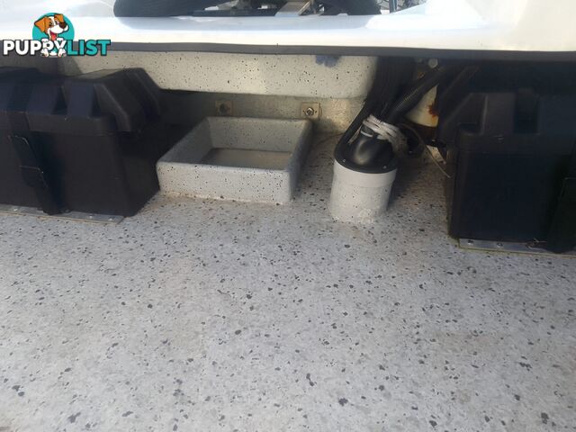 USED 2012 BONITO 560 CENTRE CONSOLE WITH A 2016 150HP EVINRUDE ETEC OUTBOARD ON A 2016 MAYFAIR MARINE DUAL AXLE TRAILER