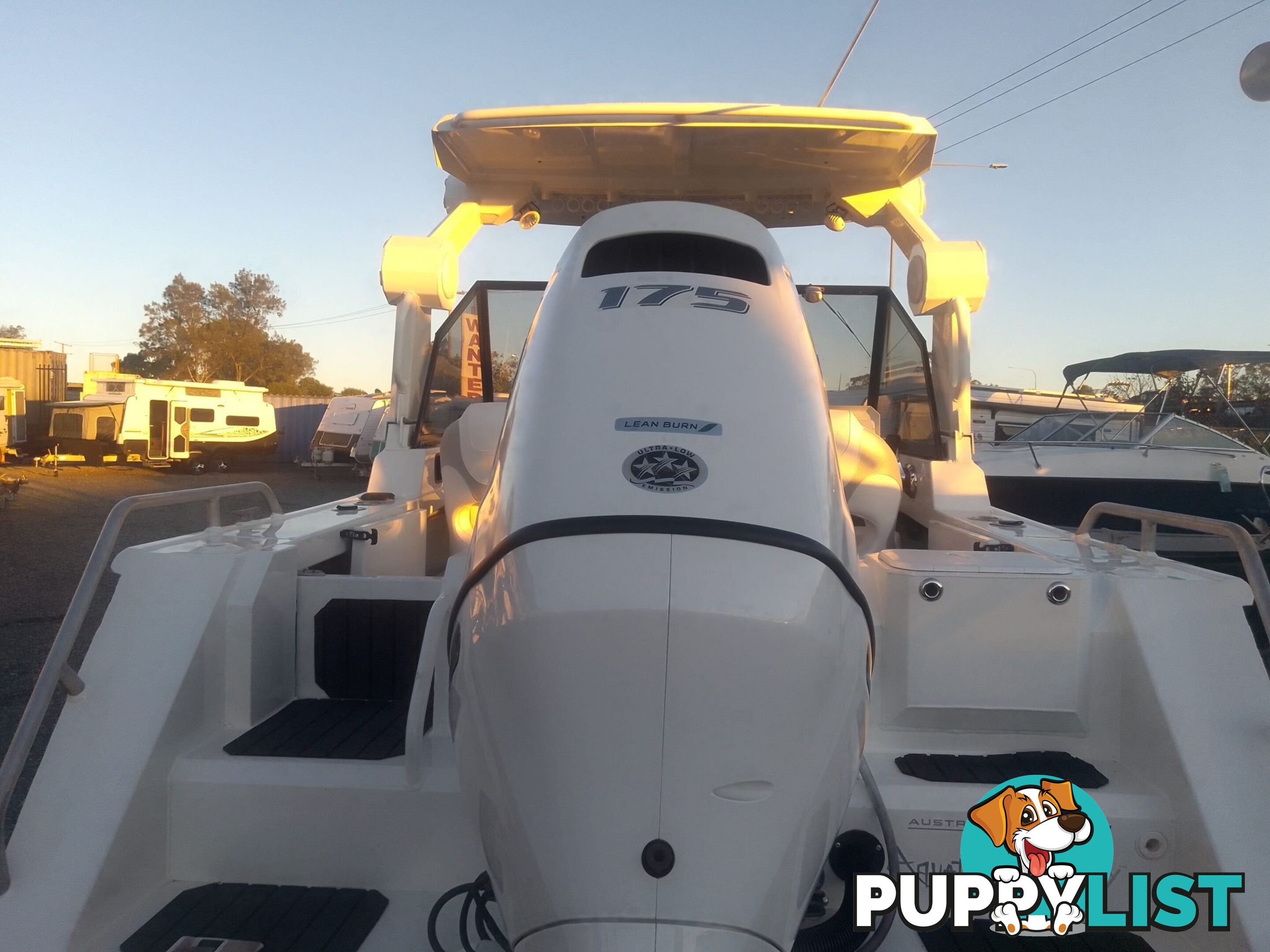 USED 2022 FORMOSA SRT PRO 565 CENTRE CONSOLE ON A 2022 DUNBIER DUAL AXLE TRAILER WITH A 2022 SUZUKI 4 STROKE 175HP OUTBOARD
