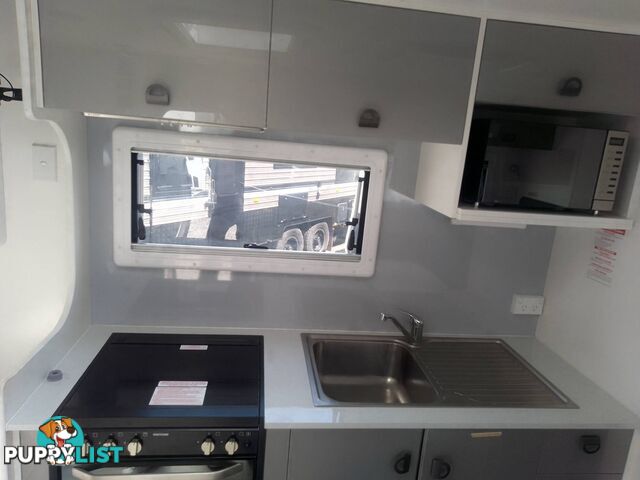 2011 NEW AGE RO21BE COMFORT 21FT TOURING CARAVAN