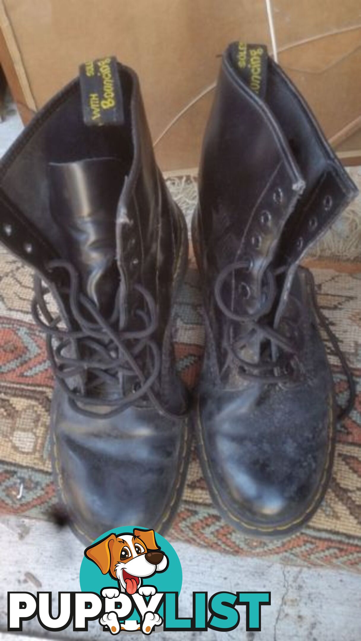 DOC MARTENS BLACK BOOTS