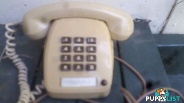 RETRO PUSH BUTTON PHONE