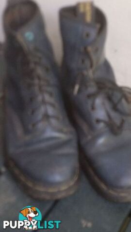 DR MARTENS DARK BLUE BOOTS