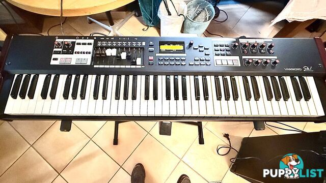 HAMMOND SK1 73 KEYBOARD & SPEAKER