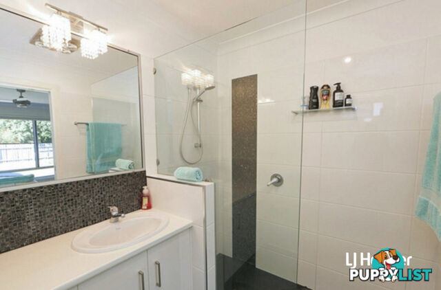 16 Logan Road INNES PARK QLD 4670