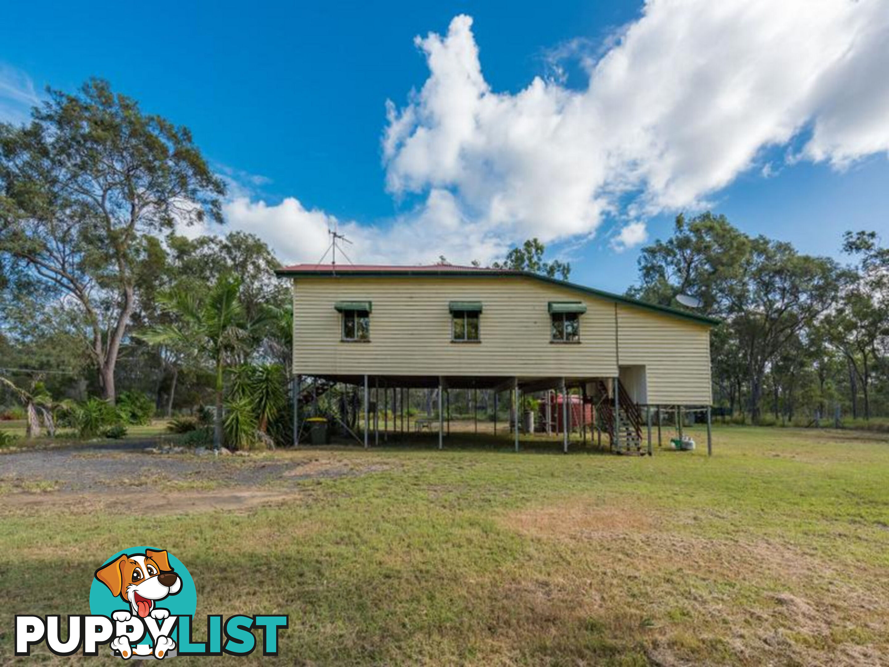 20 Robin Close MOORE PARK BEACH QLD 4670