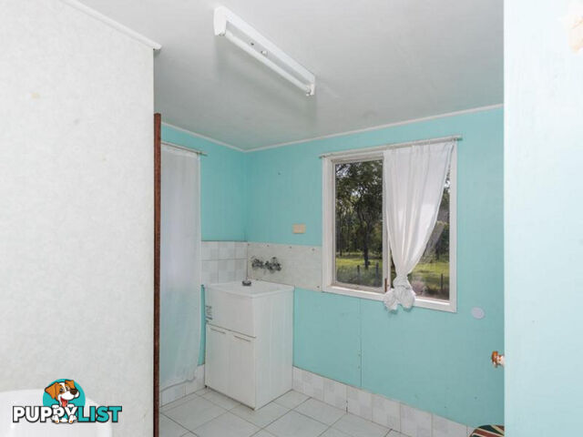 20 Robin Close MOORE PARK BEACH QLD 4670