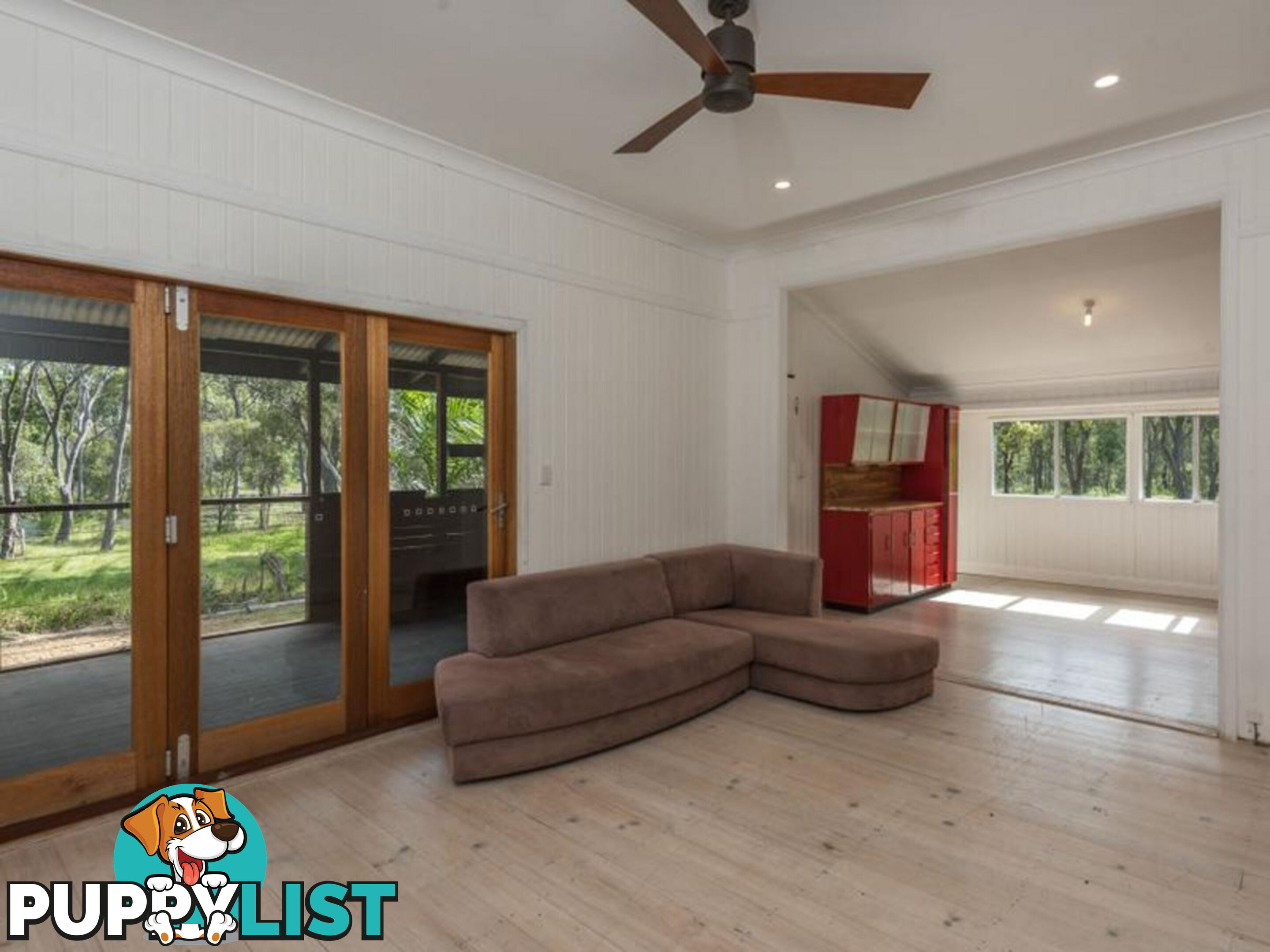 20 Robin Close MOORE PARK BEACH QLD 4670