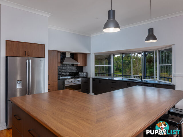 214 Sylvan Drive MOORE PARK BEACH QLD 4670