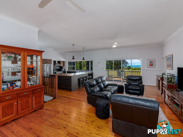 214 Sylvan Drive MOORE PARK BEACH QLD 4670