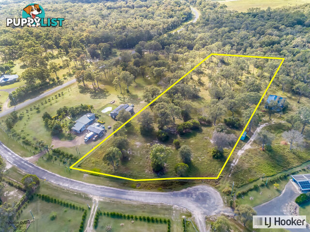 17 Sea Eagle Close MOORE PARK BEACH QLD 4670