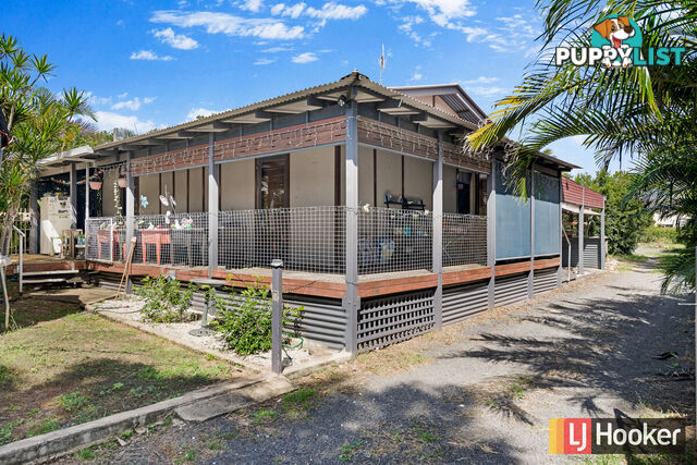 22 Powers Street BURNETT HEADS QLD 4670