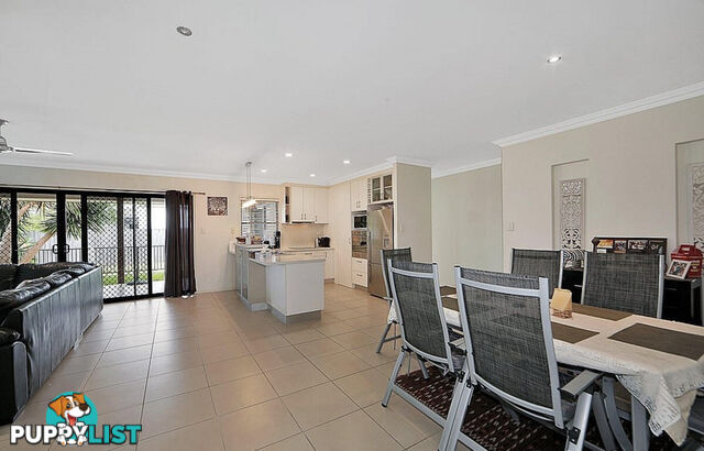 4 Whale Circuit BARGARA QLD 4670