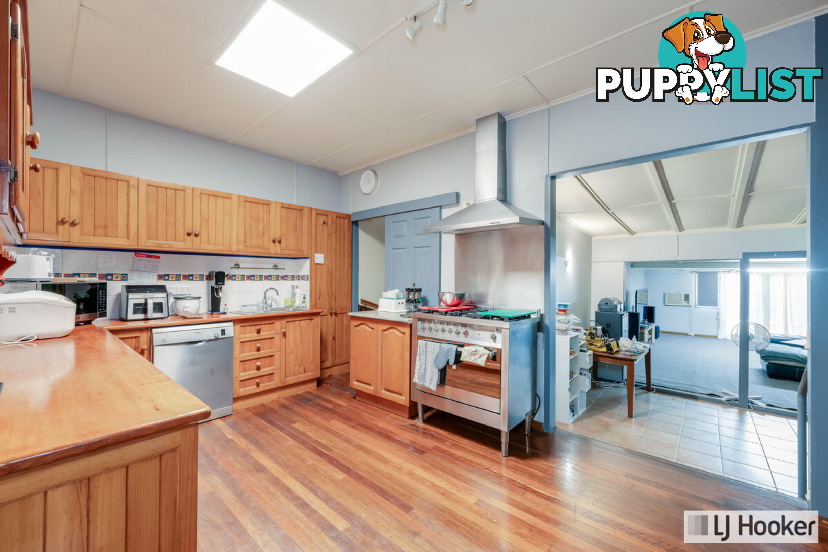 22 Powers Street BURNETT HEADS QLD 4670