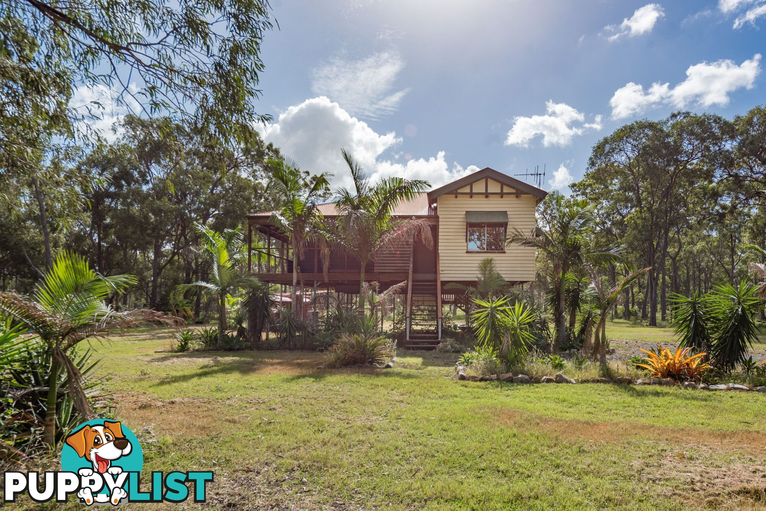 20 Robin Close MOORE PARK BEACH QLD 4670