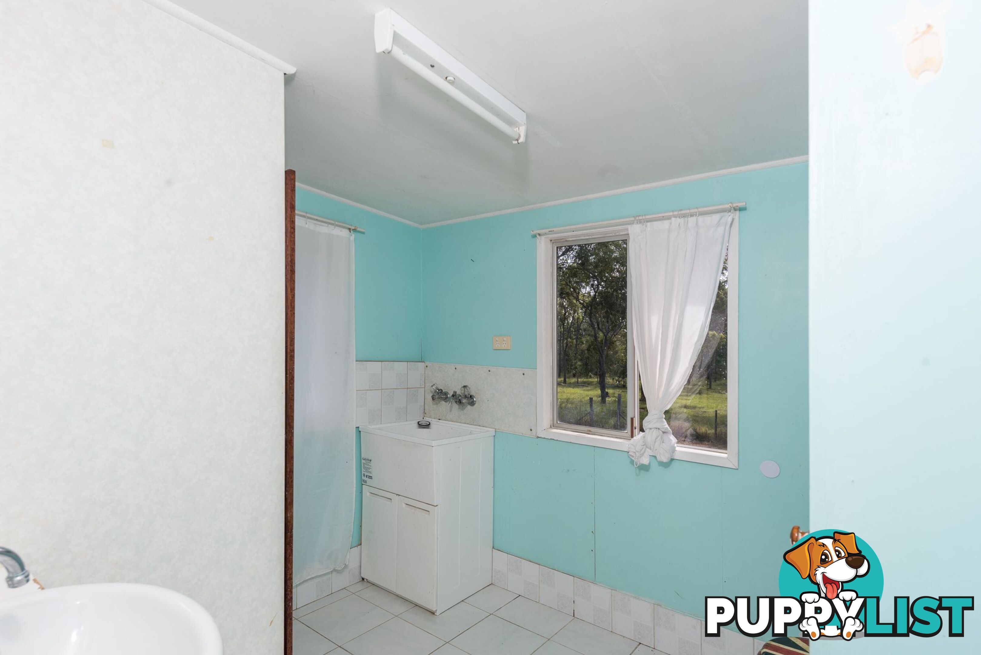 20 Robin Close MOORE PARK BEACH QLD 4670