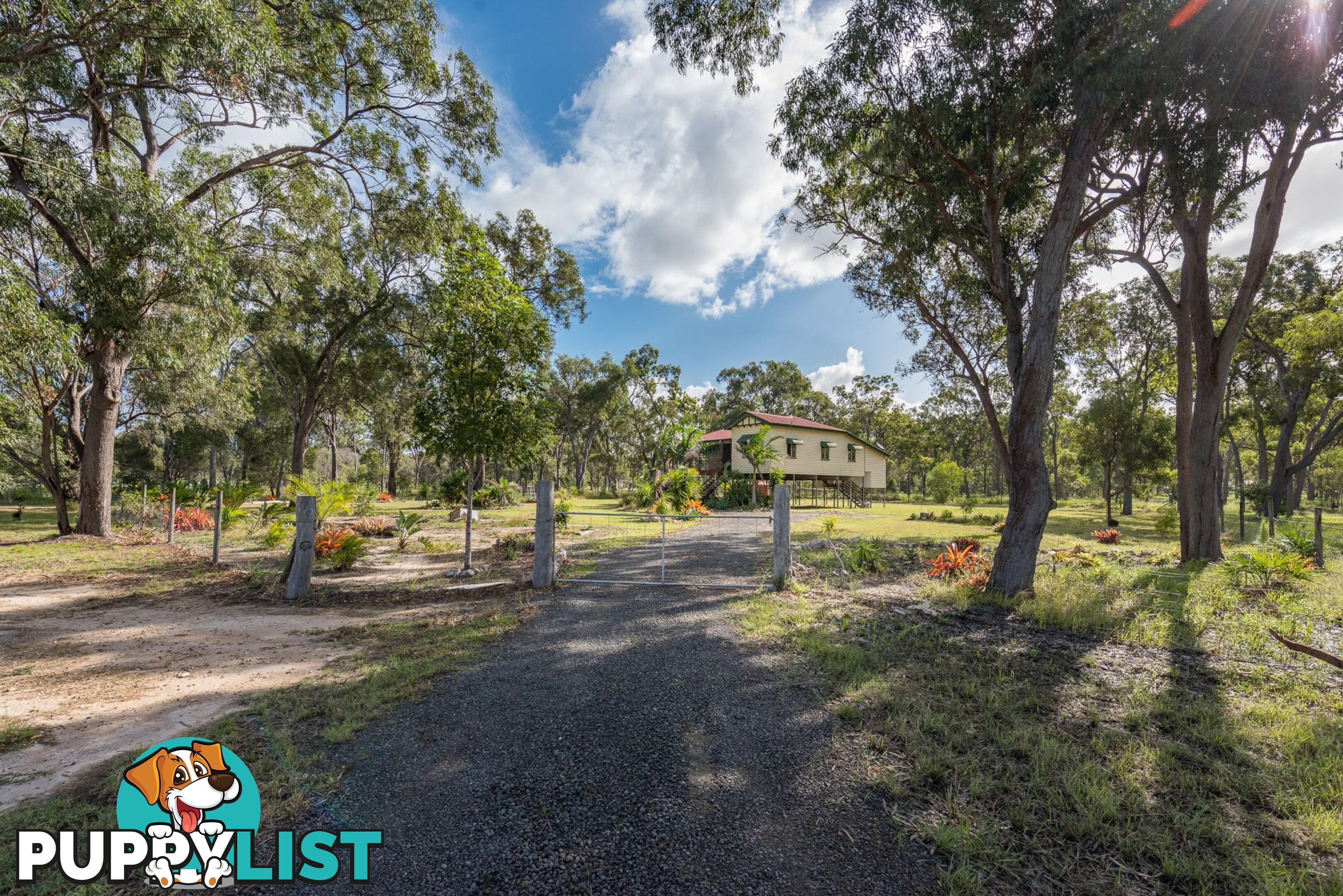 20 Robin Close MOORE PARK BEACH QLD 4670