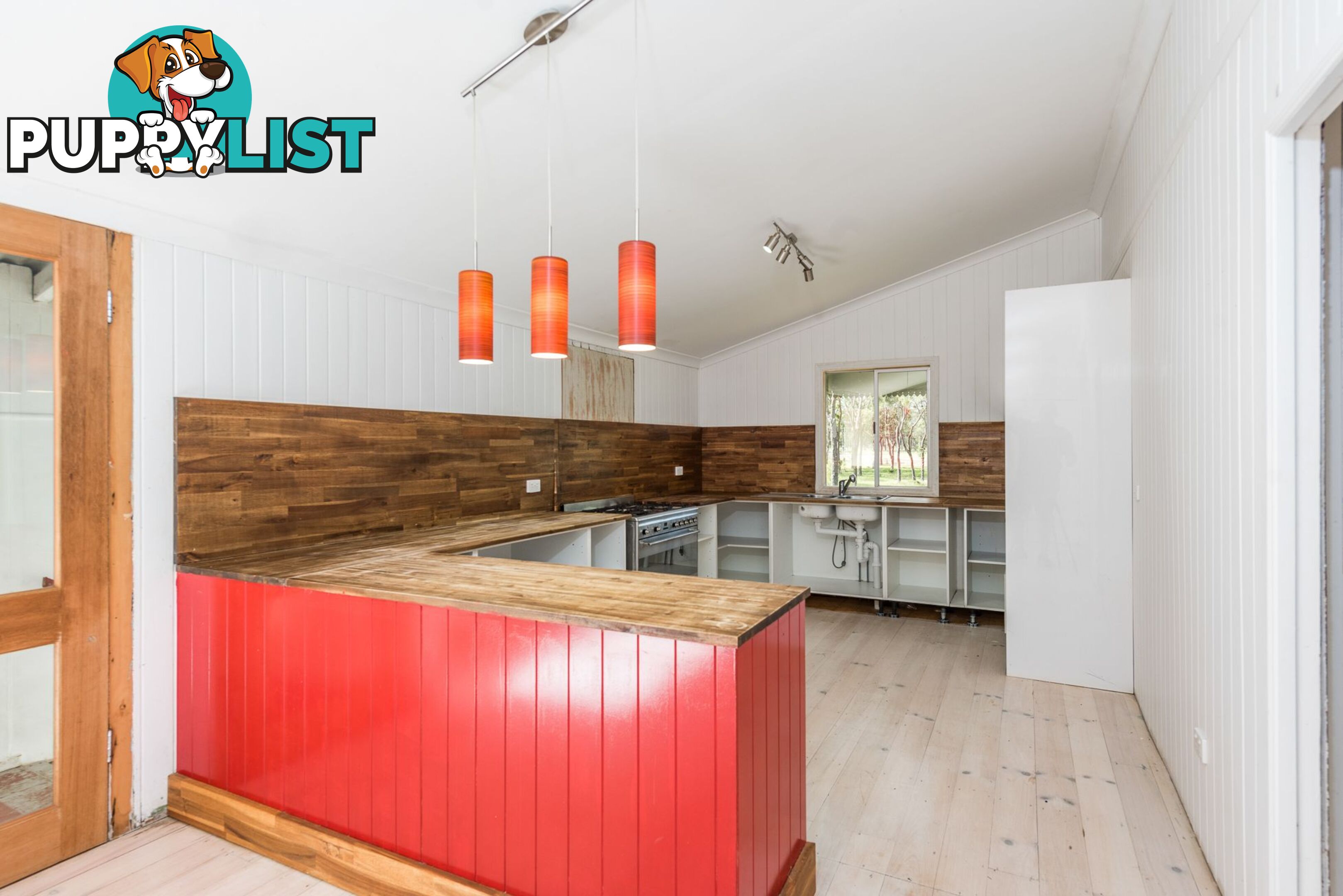 20 Robin Close MOORE PARK BEACH QLD 4670