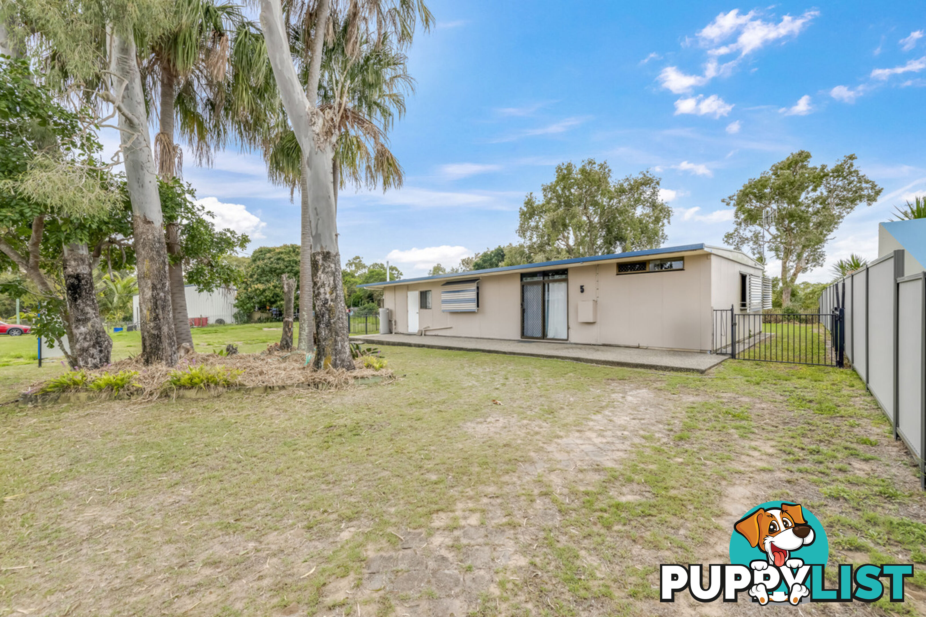 5 Kindt Street MOORE PARK BEACH QLD 4670