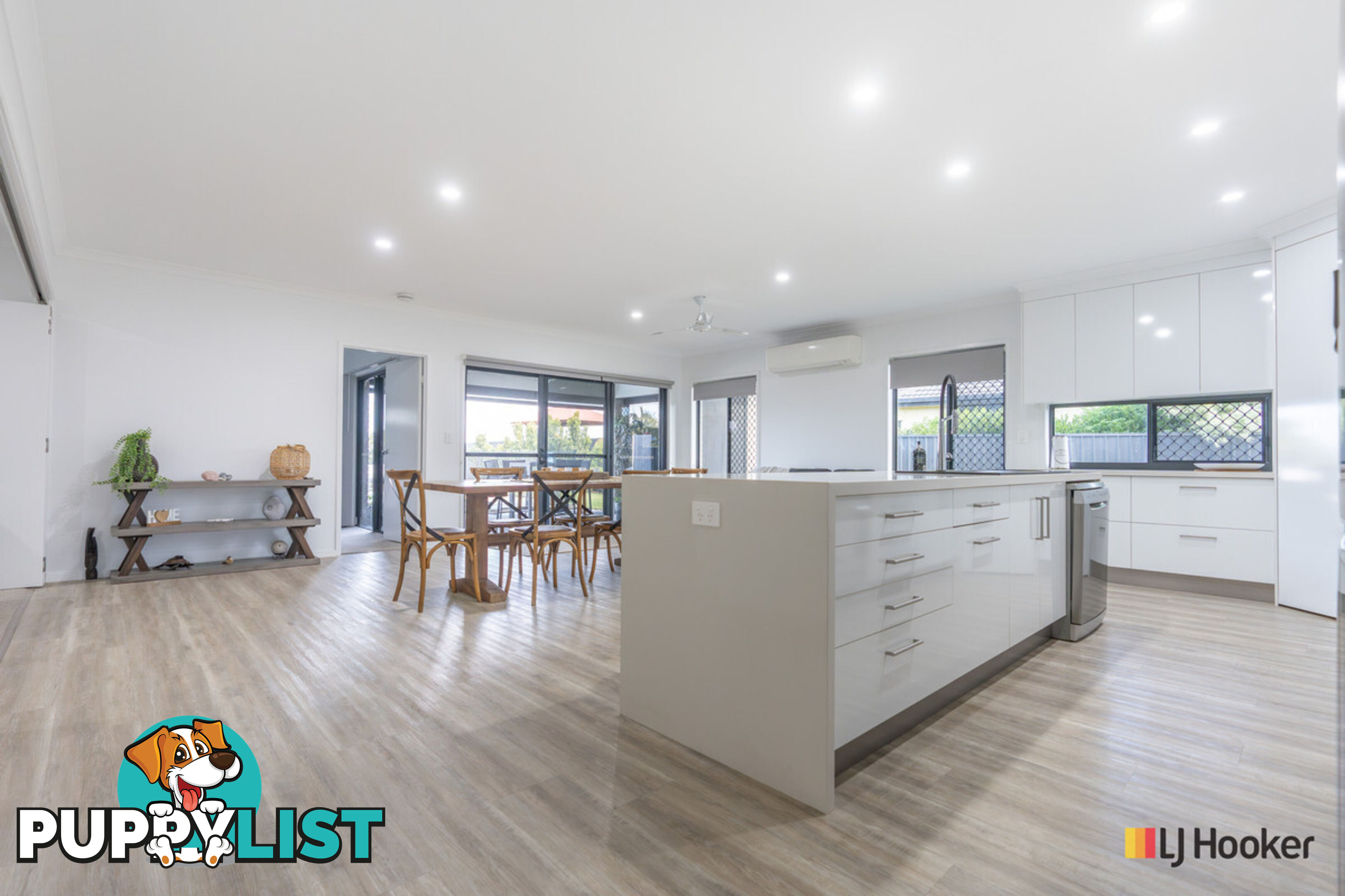 190 Barolin Esplanade CORAL COVE QLD 4670