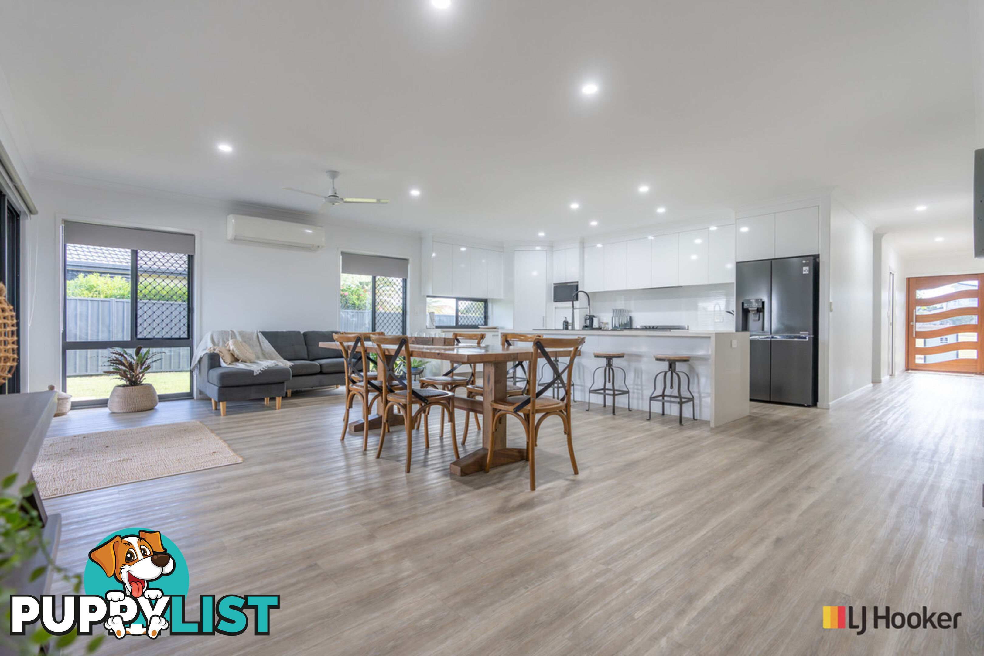 190 Barolin Esplanade CORAL COVE QLD 4670