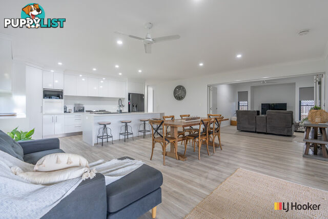 190 Barolin Esplanade CORAL COVE QLD 4670