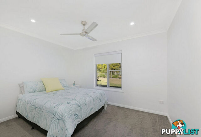 300 Sylvan Drive MOORE PARK BEACH QLD 4670