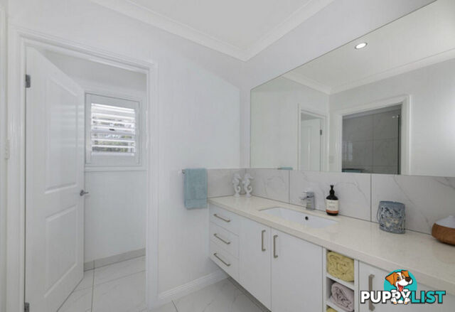 300 Sylvan Drive MOORE PARK BEACH QLD 4670