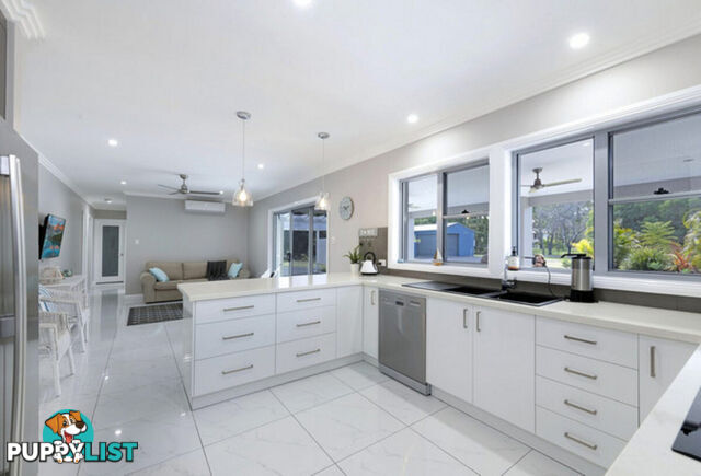 300 Sylvan Drive MOORE PARK BEACH QLD 4670