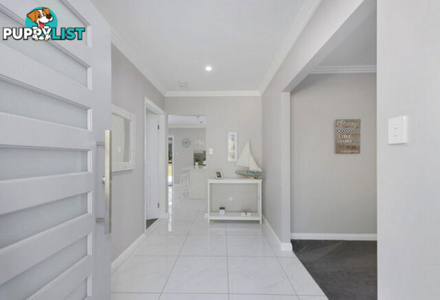 300 Sylvan Drive MOORE PARK BEACH QLD 4670