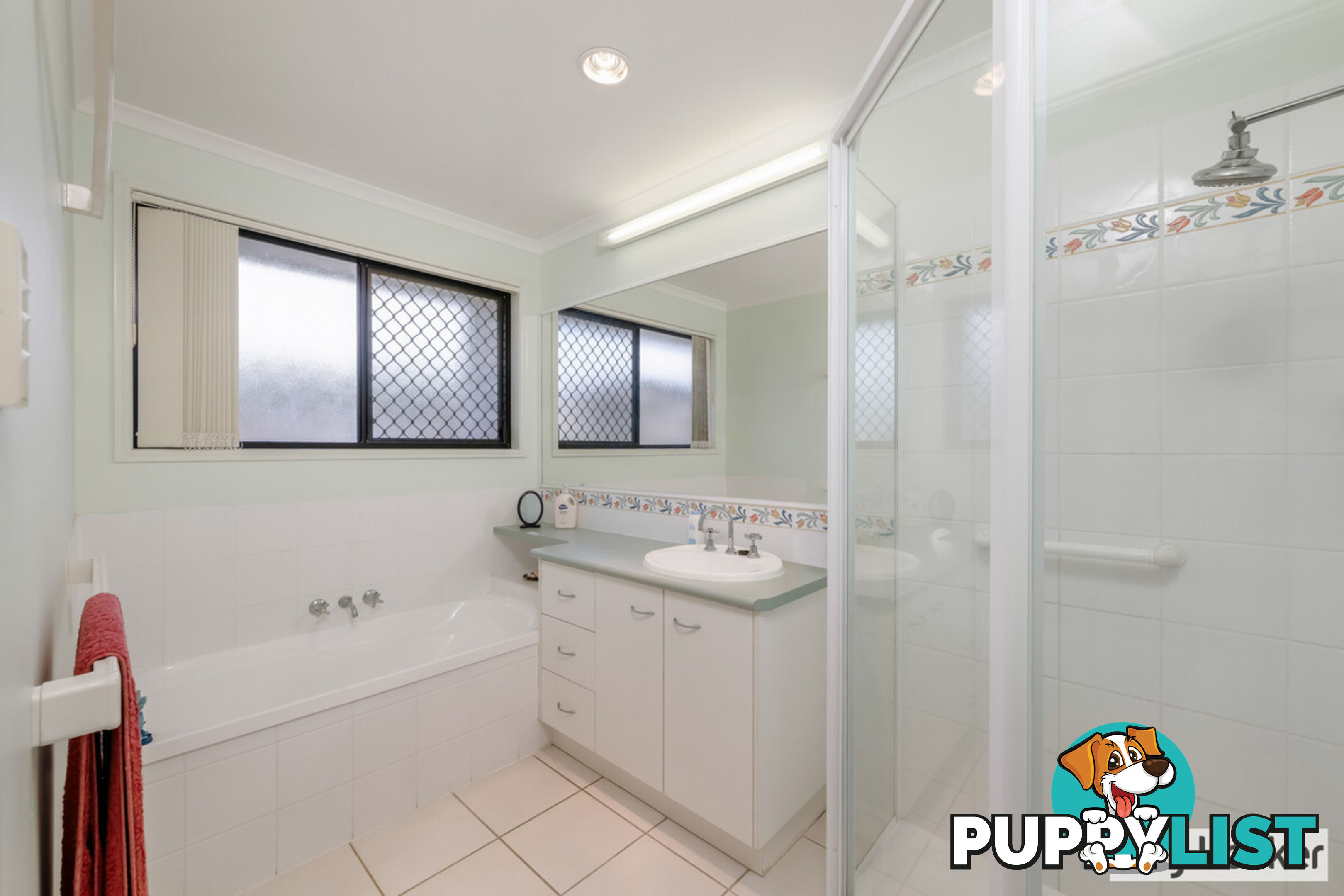 5 Stuckey Drive KALKIE QLD 4670