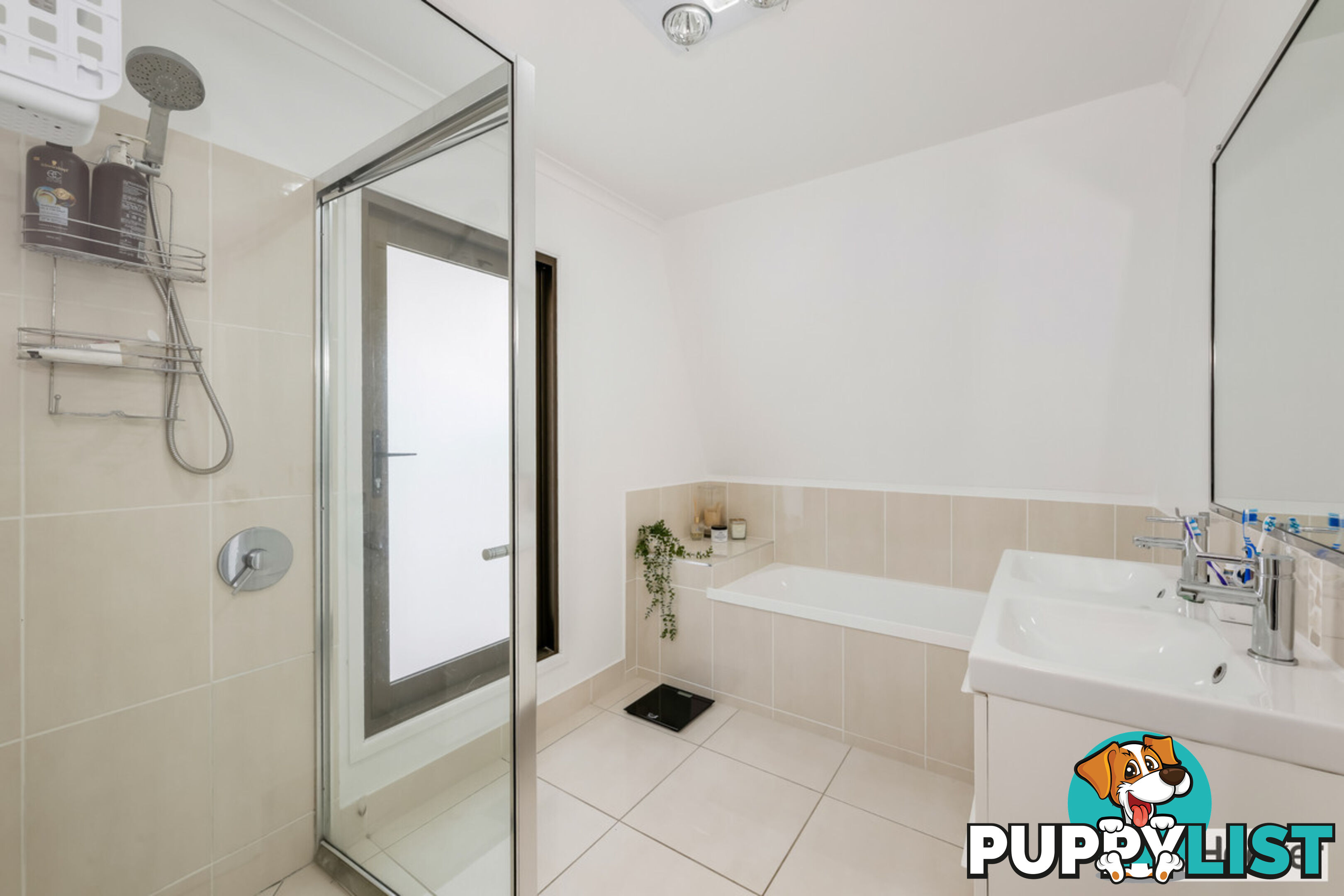 30 Esplanade INNES PARK QLD 4670