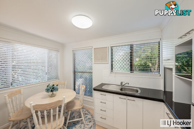 30 Esplanade INNES PARK QLD 4670