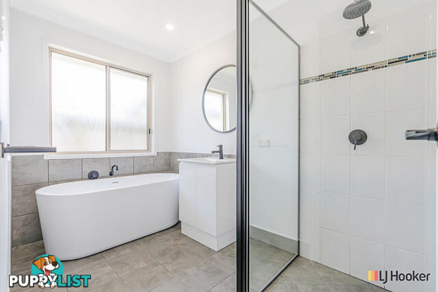 21 Brandon Court CORAL COVE QLD 4670