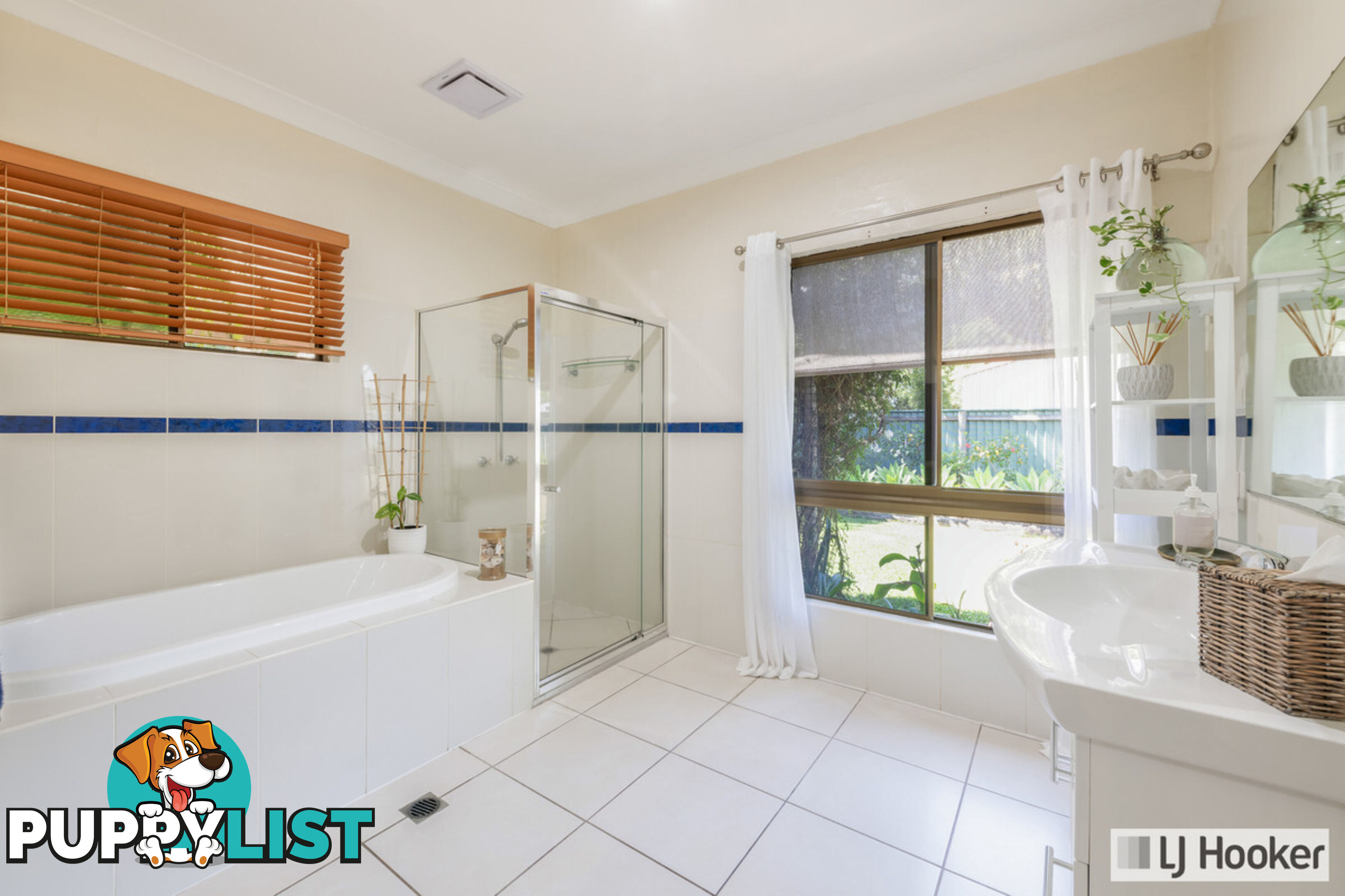 7 Egret Lane MOORE PARK BEACH QLD 4670