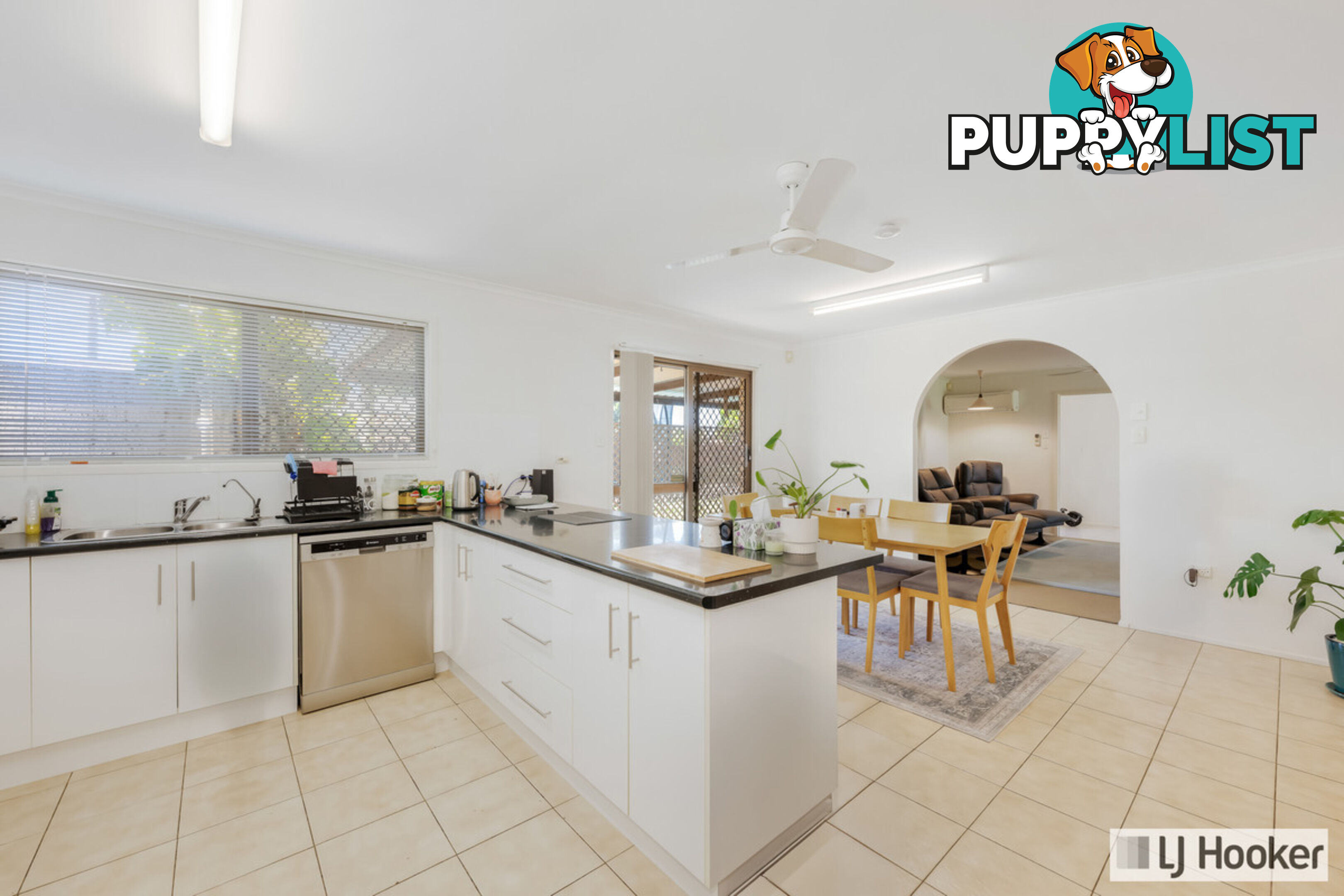 12 Seabreeze Street BARGARA QLD 4670