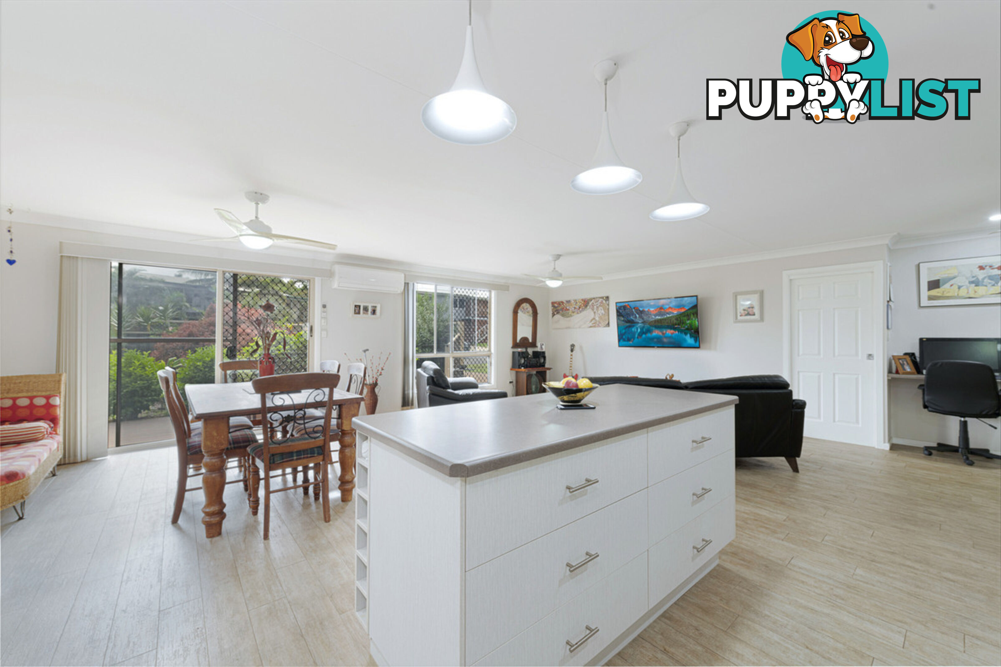 17 Poinciana Court MOORE PARK BEACH QLD 4670